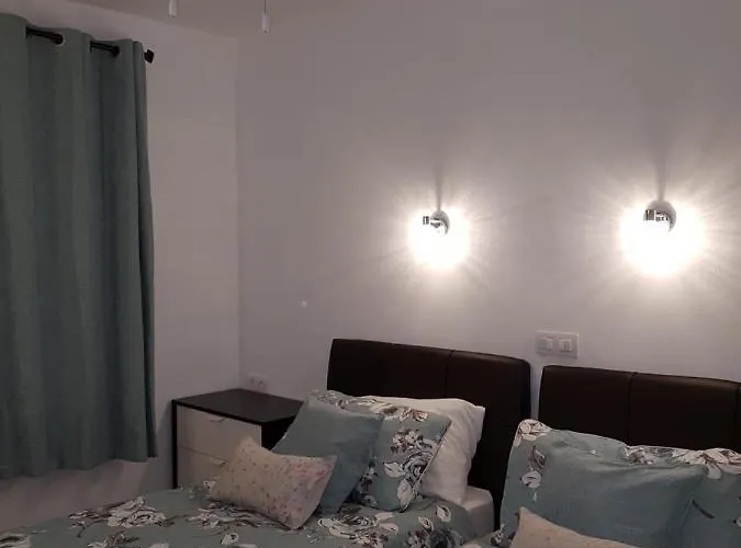 Atalaya 1st Floor Poolside * Puerto del Carmen (Lanzarote)